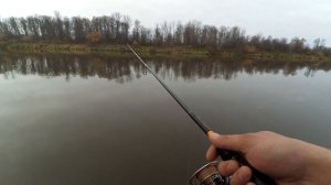 Джиг на реке. Спиннинг с берега. Рыбалка выходного дня. Река Клязьма.