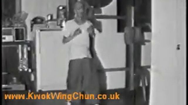 Раз в сто лет рождается один величайший человек. смотреть онлайн