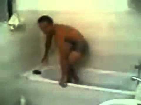 Прыжок в ванну смотреть онлайн