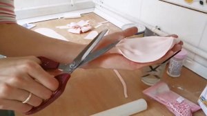 Красивый БАНТ ? из мастики. Лайфак по превращению мастики для обтяжки, в мастику для лепки.