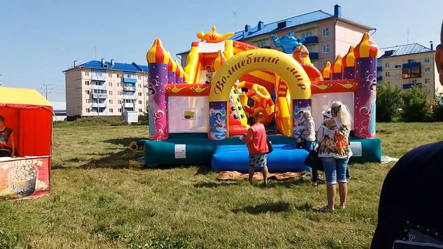 Отзыв о надувном батуте "Волшебный мир Аладдина" (г. Искитим) смотреть онлайн