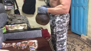 Гиря 24 кг статика работа на бицепс и развитее хвата!