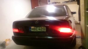 Mercedes W210 E420 V8 Start Up