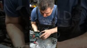 Дрель Bosch PSB 28 RE колхозим со щеткодержателем .