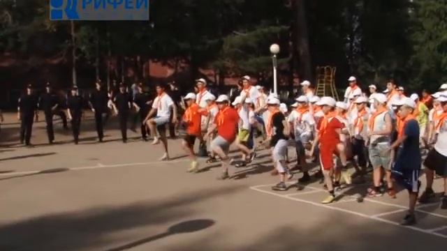Зарядка со стражем порядка