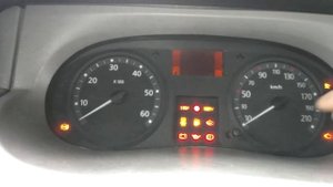Проверка уровня масла в двигателе M9R Рено Трафик