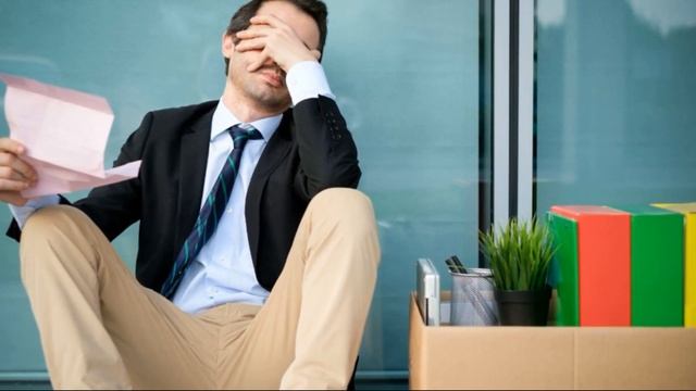 6 ПРИЗНАКОВ ТОГО ЧТО ВАМ НУЖНО СМЕНИТЬ РАБОТУ | Как уйти с работы которую не любишь