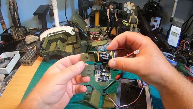 RocHobby Willys MB 1941 1/12 Jeep: Detailed look - Chassis, transmission, electronics, radio смотреть онлайн