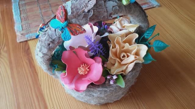Корзинка с цветами в подарок. DIY. Цветы из фоамирана.#ЛаленкаЯхонтовыеРучки