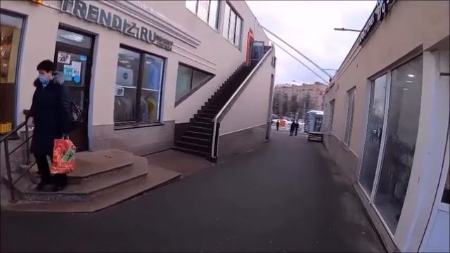 у метро "Коломенская"