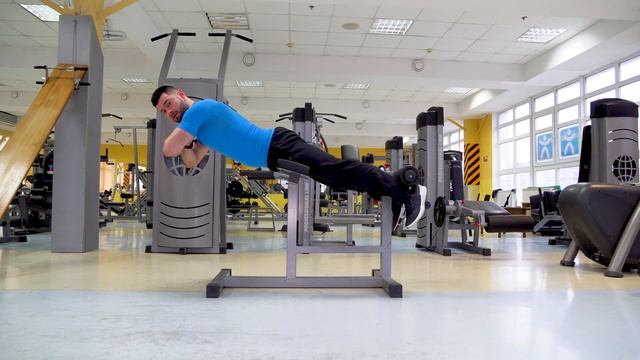 Тренировочный комплекс для девушек. Гиперэкстензия. смотреть онлайн