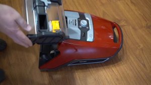 ОНЛАЙН ТРЕЙД.РУ Пылесос Miele SKRR3 Blizzard CX1 Red