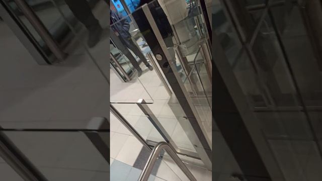 уральские авиалинии не пускают на рейс
