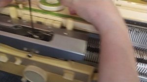 МУЖСКАЯ ШАПКА НА МАШИНЕ. МАСТЕР-КЛАСС. — сделано в Clipchamp