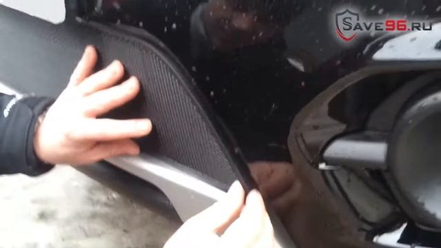 Сетка на решетку радиатора для Mitsubishi Pajero Sport (Митсубиси Паджеро Спорт) 2013-2014 г.в.