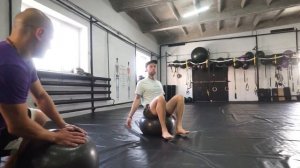 СЕКРЕТЫ ШАОЛИНЬ, ТЕСТИРОВАНИЕ КОНТРОЛЯ ТЕЛА ШАОЛИНЬСКОГО МОНАХА, РУССКИЙ В ШАОЛИНЬ!