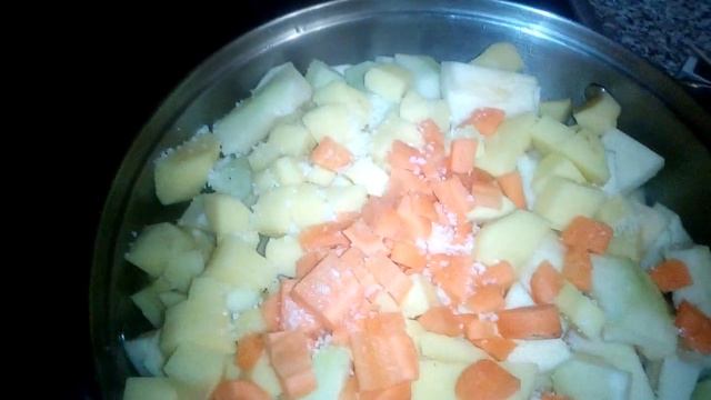 Овощное  рагу    из кабачков  и картофеля  по Болгарски .(Гювеч ) невероятно вкусный  рецепт  .
