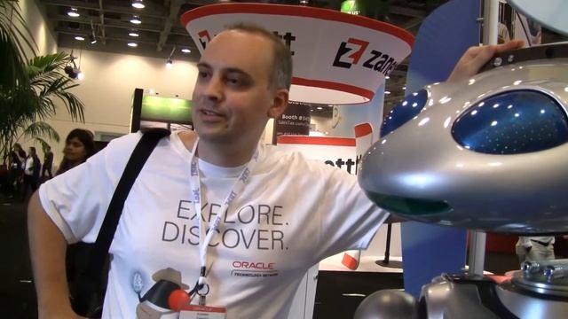 Алека фотографируется с роботом смотреть онлайн