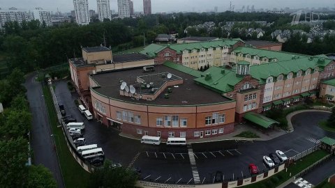 Какова истинная причина скандала вокруг англо-американской школы в Москве?
