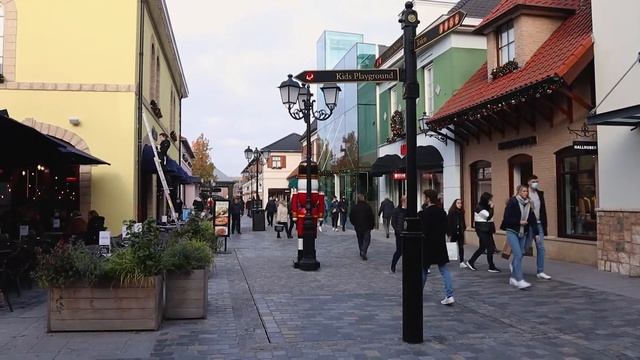Roermond & Maasmechelen Village