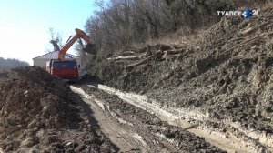 На месте оползня в Туапсе продолжаются работы
