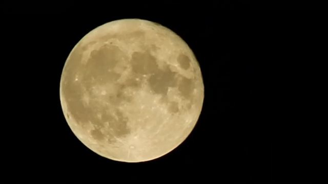 сьемки луны на фотоаппарат Nikon Coolpix L820#video of the moon смотреть онлайн