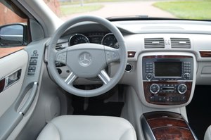 Mercedes-Benz R-класс - лучший в своем классе.