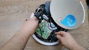Ремонт робота пылесоса |Робот пылесос Polaris не включается боковая щётка | РемБытТехника 77