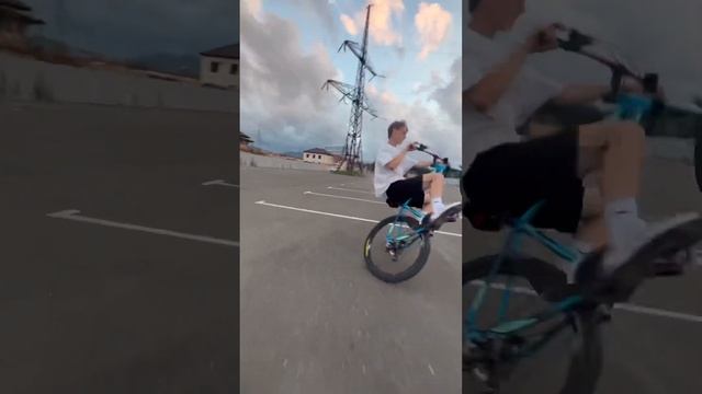 #stuntbicycle #wheelie #bikelife #bmx_cycle_stunt_video #стант #вили #bike #wheeliebike #стрит #nwb