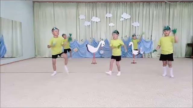 Танец "Лягушата" МДОУ детский сад №5 "Березка" смотреть онлайн