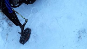 Снегоход Irbis DINGO T150. Установка размыкателя массы и защитных щитков на руль.