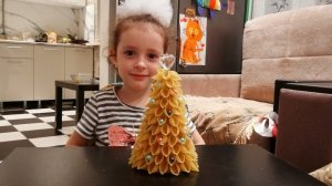 Новогодняя поделка ёлочка из макарон с Супер Розой