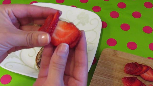 DESAYUNO: Bagel con Nutella y fresas I Lorentix смотреть онлайн