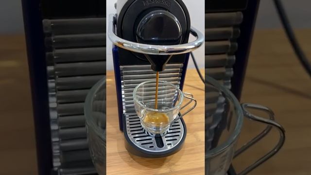 Cafeteira Nespresso C60 Pixie Azul 110v