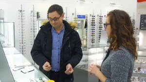 Как работает продавец в оптике