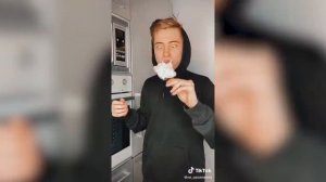 МИЛОХИН РАБОТАЕТ КУРЬЕРОМ? ДЕВОЧКИ ДРИМ ТИМ ПОКРАСИЛИСЬ В РОЗОВЫЙ | TIKTOK | DREAM TEAM HOUSE