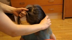 Смотреть Простые прически для девочки