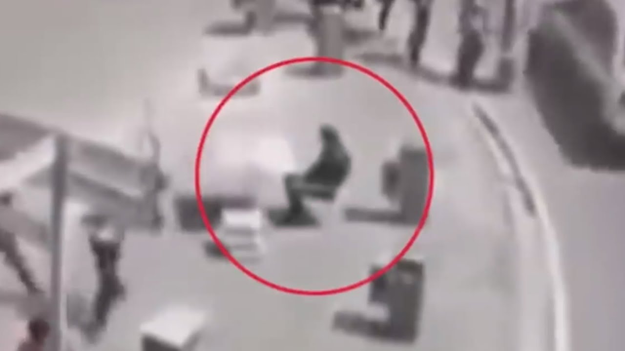 Моменты мгновенного сожаления снятые на камеру. Прикольные видеоролики на ютубе. Ютуб приколы. Видео смотрите быстрее. Приколы про девушек видео от 21 года.