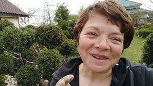 Переделываю старую клумбу. Часть 1. Мой рокарий и альпийская горка весной.