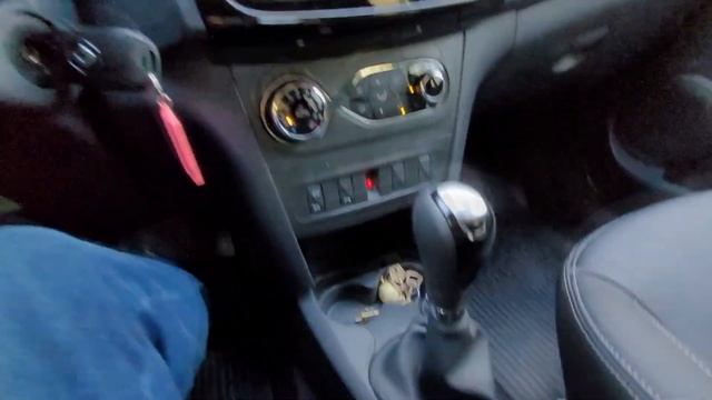 Review: Sandero 2023 con caja automática CVT смотреть онлайн