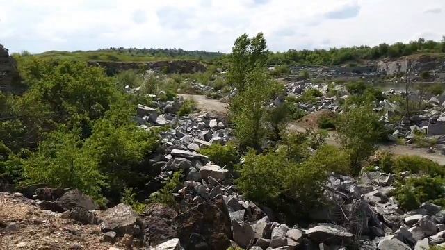 ДОМ ИЗ КАМНЯ, ЭТО САМОУБИЙСТВО. РАДИАЦИОННЫЙ ФОН ЗАШКАЛИВАЕТ. смотреть онлайн