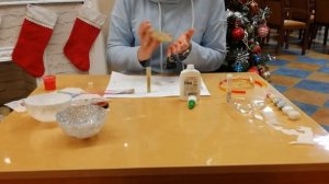 Мастер-класс "Снеговик-почтовик" по  изготовлению елочных игрушек.