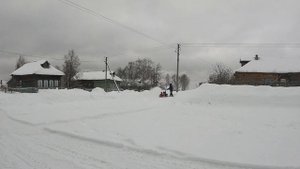 Насадка снегоуборщик на мотоблок.Чищу снег в деревне.