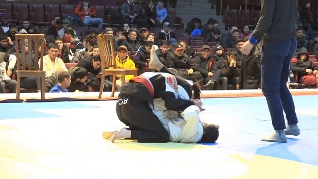 Спорт. Джиу-Джитсу. Чемпионат Кыргызстана-2019. День 2 (Татами B Часть 3) смотреть онлайн