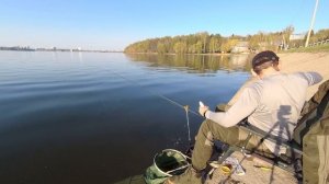 Лещ на фидер весной | Плотва на поплавок | Рыбалка на озере Сенеж Московская область |