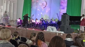 Оркестр народных инструментов (БАЯН,АККОРДЕОН) исполняют " В лесу родилась елочка"