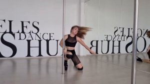 Exotic Pole Dance Инструктор Мария Бычик