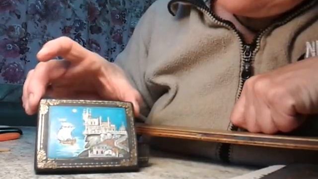 Роспись миниатюрной живописи на панно и шкатулке из папье- маше = с. ХОлуй