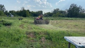 Отличные грабли для уборки сена на тракторе, девушка за рулём трактора, часть1 #трактор#минитрактор