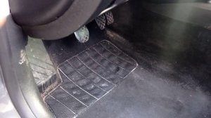 Как высушить пол в автомобиле?